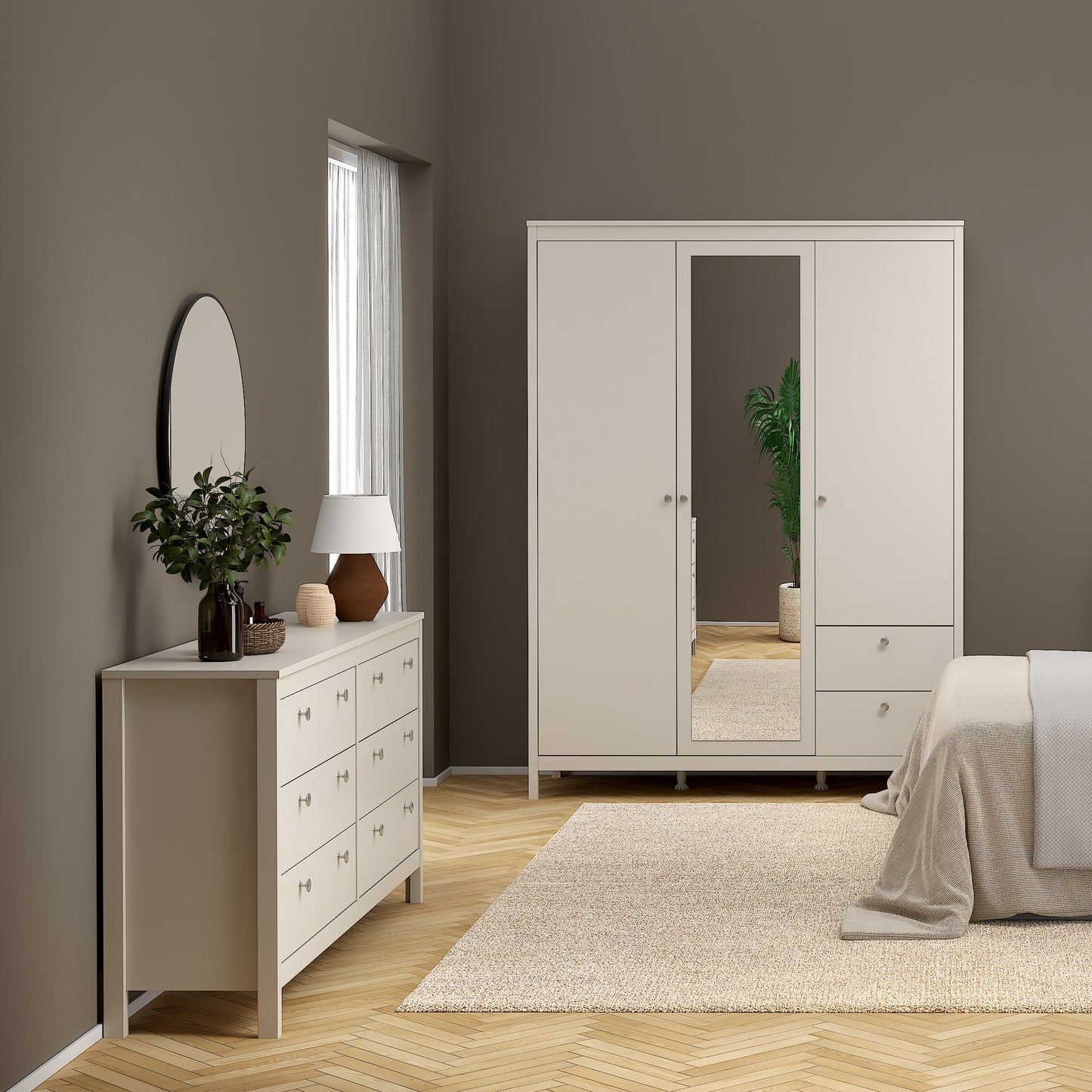 Madrid Double Dresser 4+4 Drawers in Cashmere