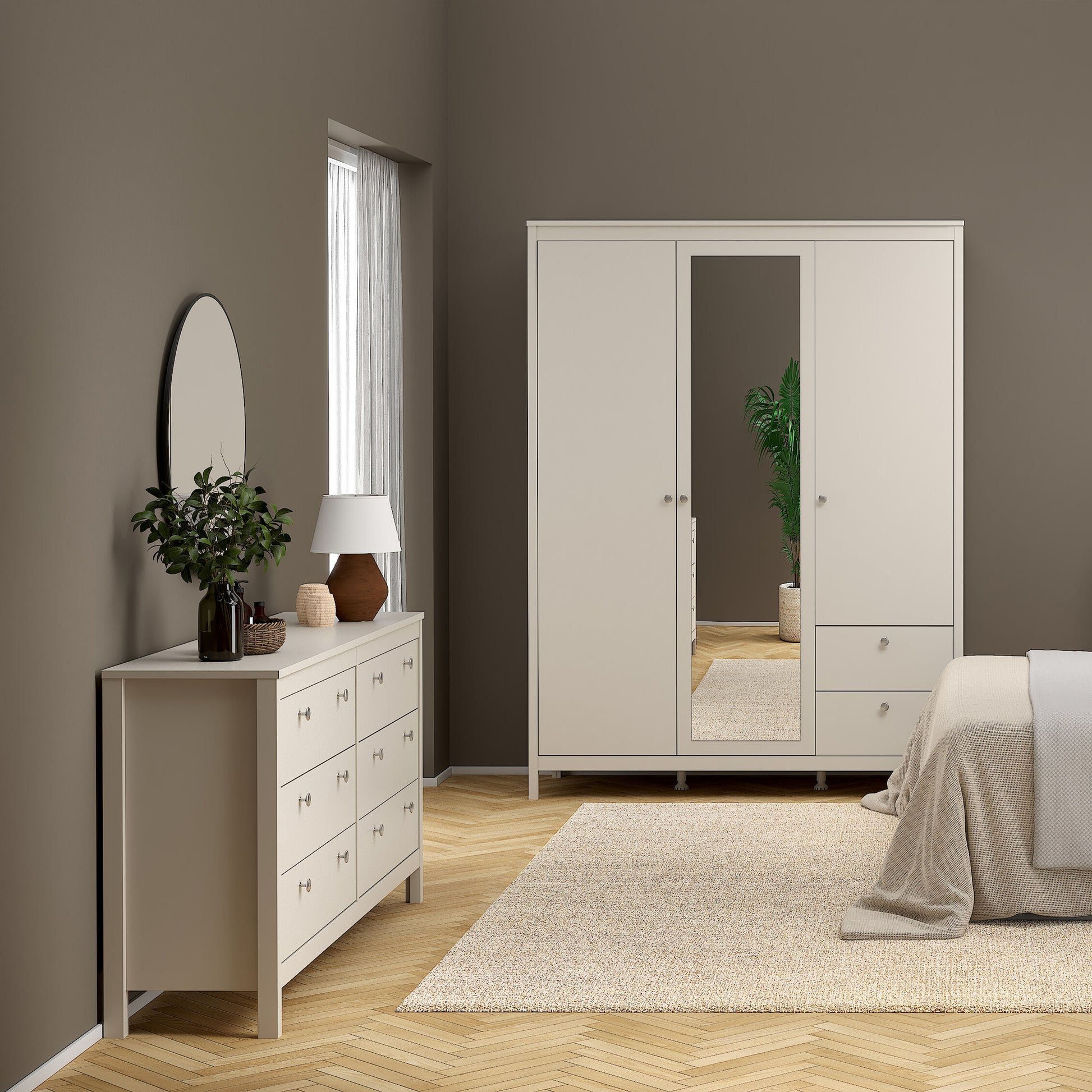 Madrid Double Dresser 4+4 Drawers in Cashmere