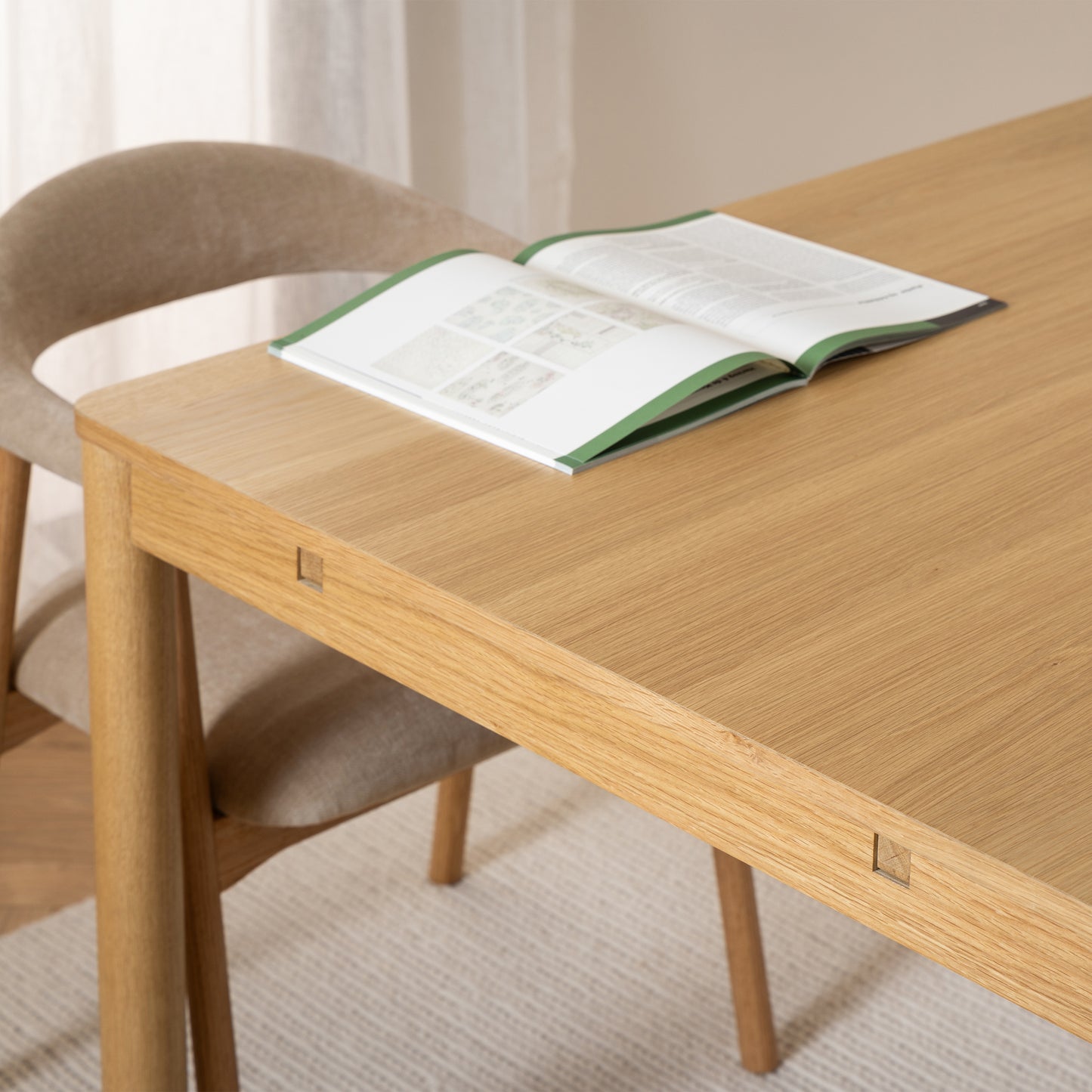 Atlantic Extendable Dining Table in Oak 200/300 x 100 x 75cm