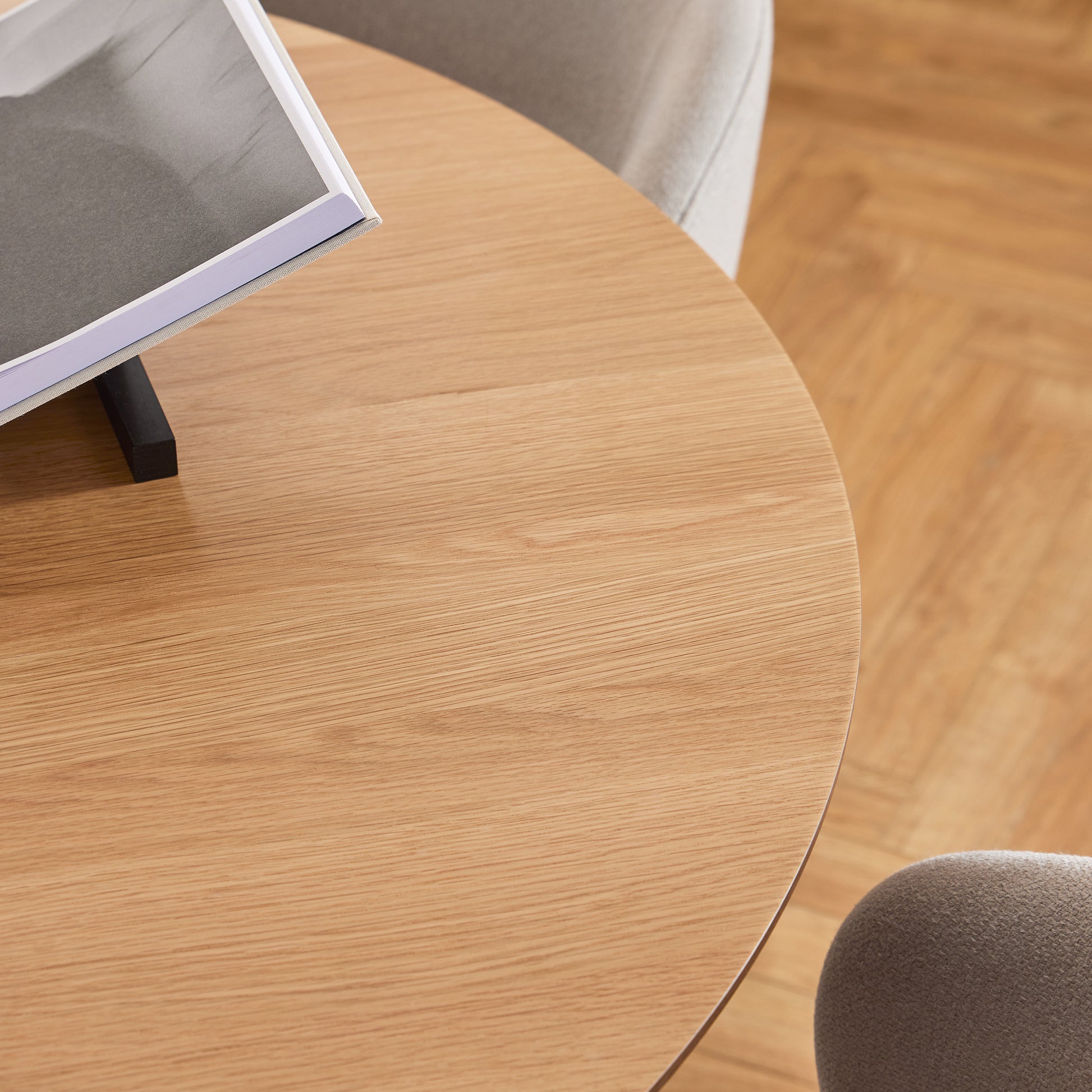 Soli Round Dining Table in Oak/Black 120cm