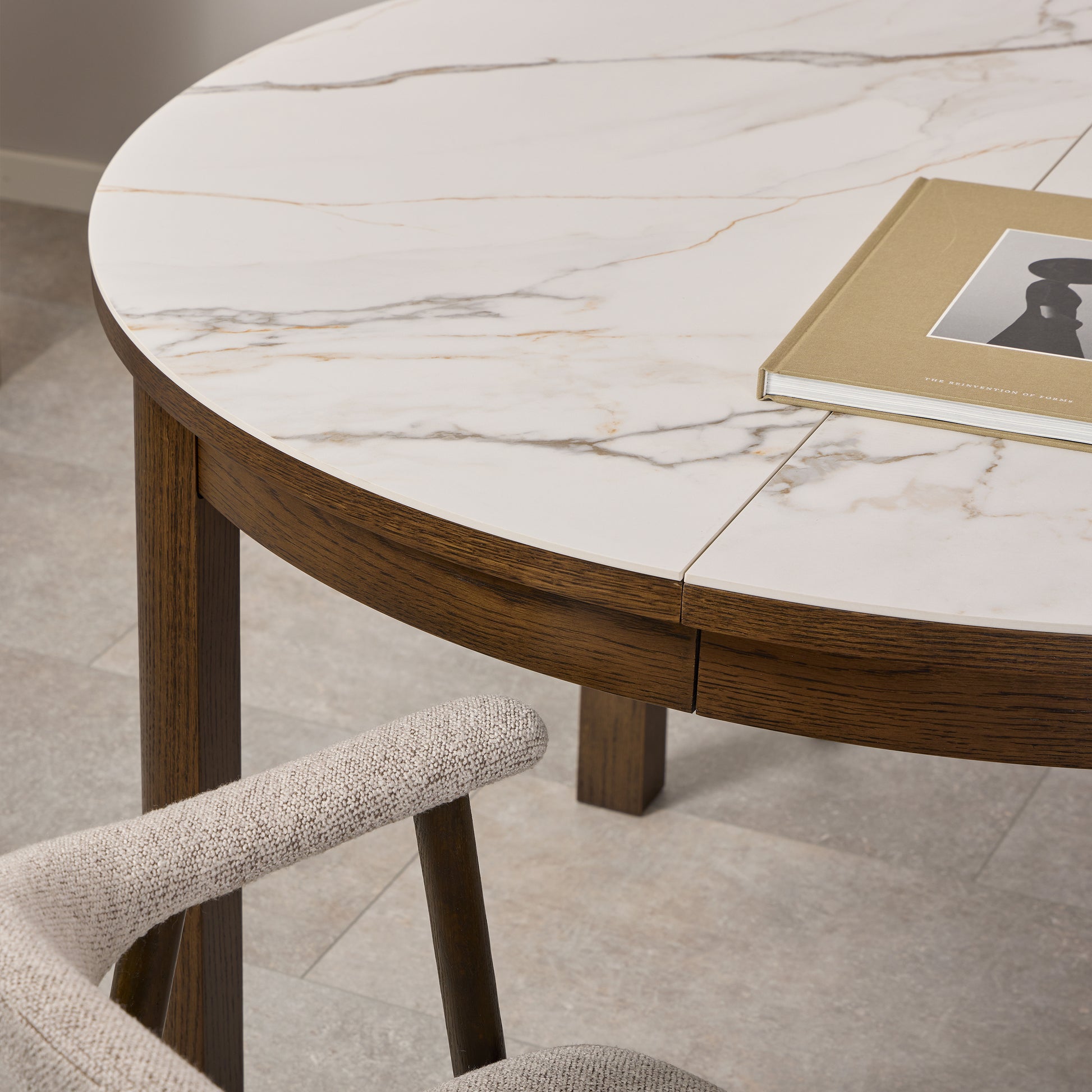 Southampton Round Extendable Dining Table in Cream Ceramic 120cm